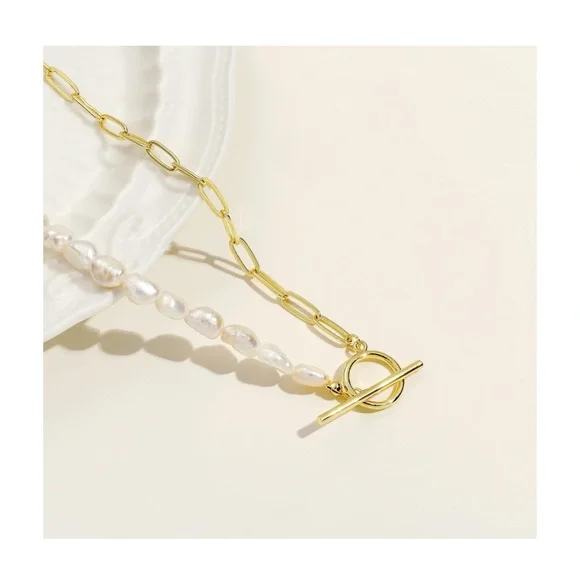 18k Gold plated link half pearl necklace with toggle clasp 🤍✨ - Picture 3 of 3